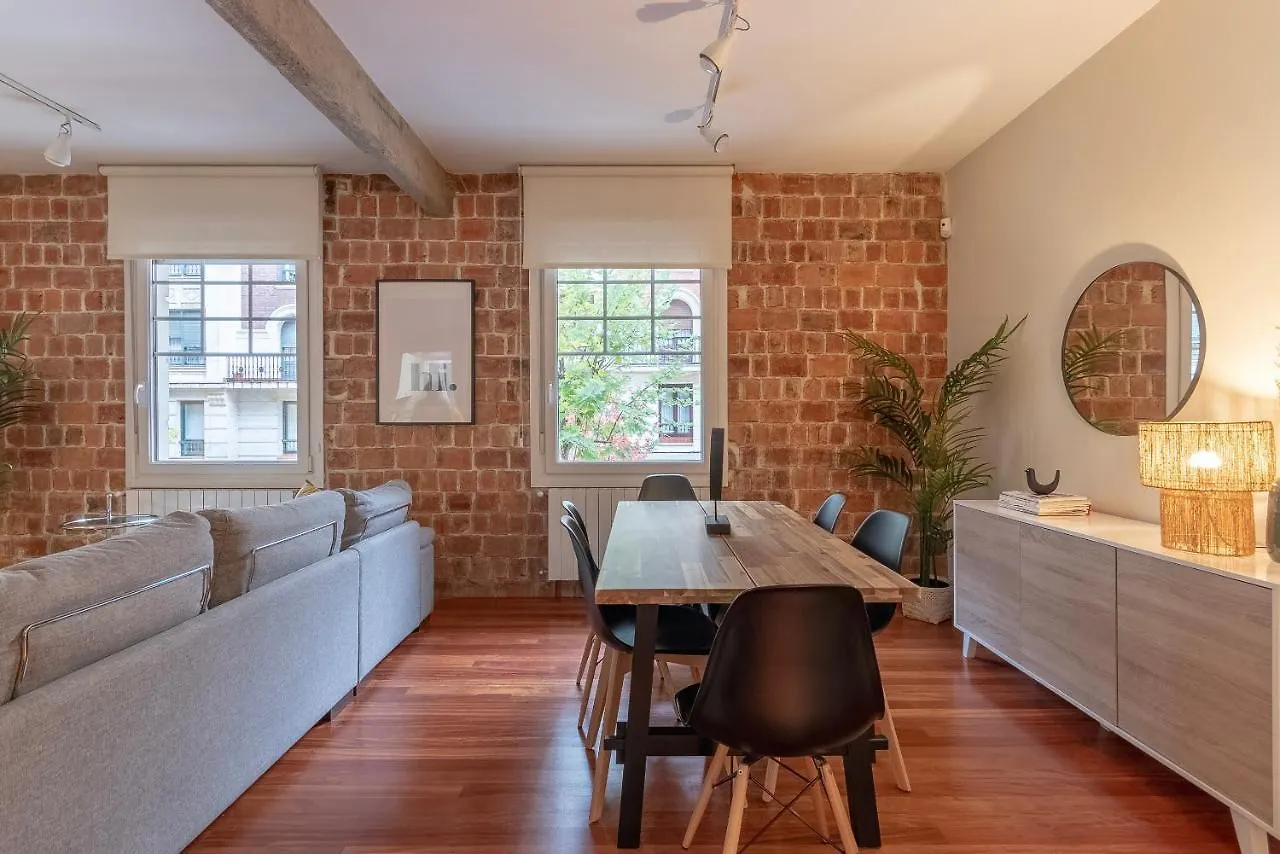 Gran Apartamento Con Estilo En El Centro De Bilbao Spain
