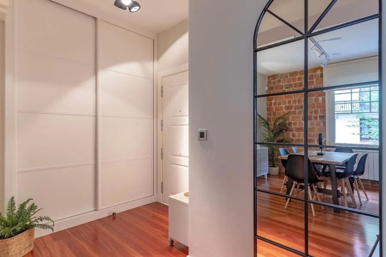 Gran Apartamento Con Estilo En El Centro De Bilbao 0*,
